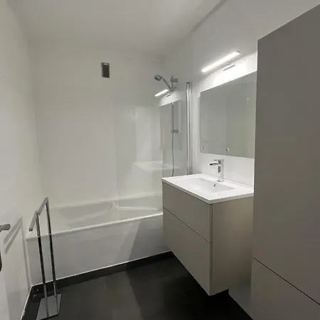 Well-located With Terrace And Balcony Διαμέρισμα Αντίμπ