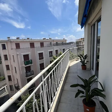 Well-located With Terrace And Balcony Apartman *